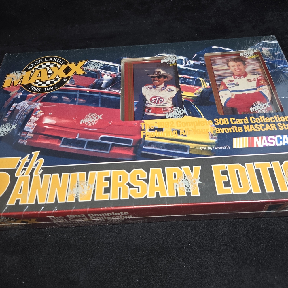 Nascar 5th Anniversary Edition Card Set - Red, Blue, Yellow